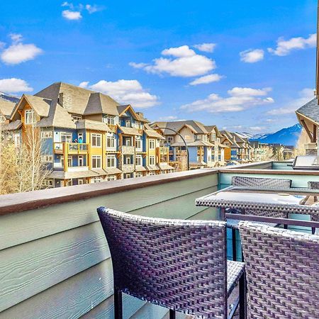 Canmore Mountain View Loft Apartment Heated Outdoor Pool Eksteriør billede