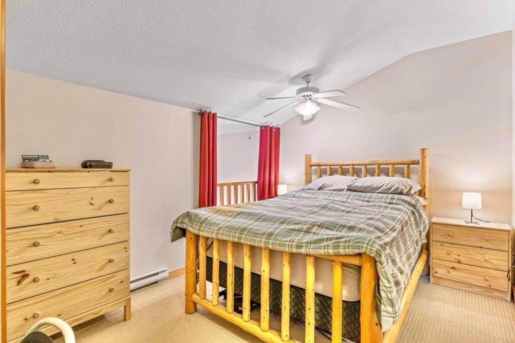 Canmore Mountain View Loft Apartment Heated Outdoor Pool Eksteriør billede